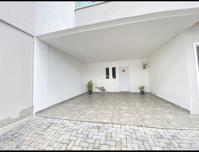 Casa no Bairro Escola Agrícola em Blumenau com 3 Dormitórios (3 suítes) e 154 m²