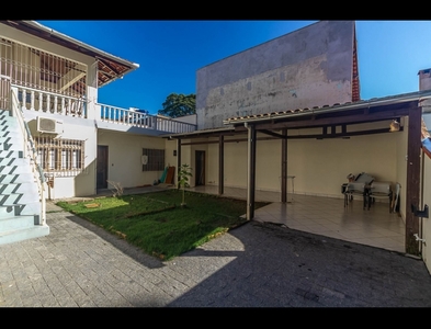 Casa no Bairro Garcia em Blumenau com 3 Dormitórios (2 suítes) e 203 m²