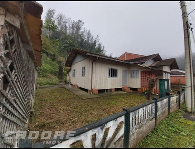 Casa no Bairro Glória em Blumenau com 3 Dormitórios e 127 m²