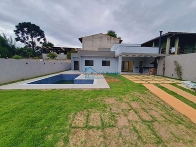 Casa nova moderna com piscina churrasqueira, aceita financiamento bancário.