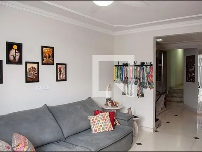 Casa para Aluguel - Cabral, 3 Quartos, 50 m2
