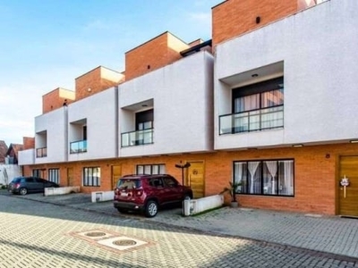 Excelente triplex com localização privilegiada em curitiba