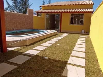 Linda casa dentro de condomínio lado praia em unamar!!!