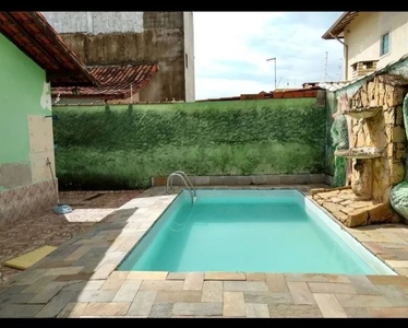 Locação Comercial Casa padrão com piscina.