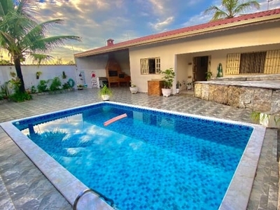 Oferta!! casa a venda perto do centro de itanhaém 300 metros da praia 3 suítes com piscina grande!!!