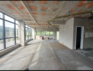 Sala/Escritório no Bairro Garcia em Blumenau com 398 m²