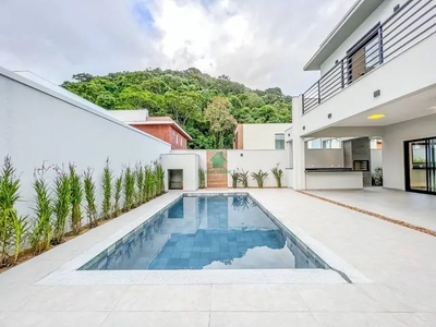 Sobrado Locação Novo 4 Dorm sendo 3 Suítes com Piscina Costa Nova