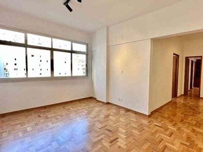 Apartamento com 3 quartos para alugar no bairro Centro, 124m²