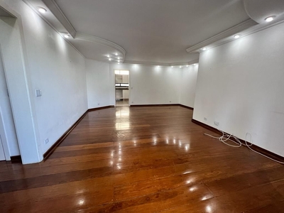 Apartamento em Vila Adyana, São José dos Campos/SP de 178m² 4 quartos à venda por R$ 1.200.000,00 ou para locação R$ 4.900,00/mes