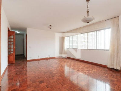 APARTAMENTO no 6º andar com 3 dormitórios e 1 garagem