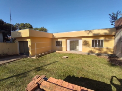 Casa em Boa Vista, Ponta Grossa/PR de 141m² 3 quartos à venda por R$ 179.000,00 ou para locação R$ 700,00/mes