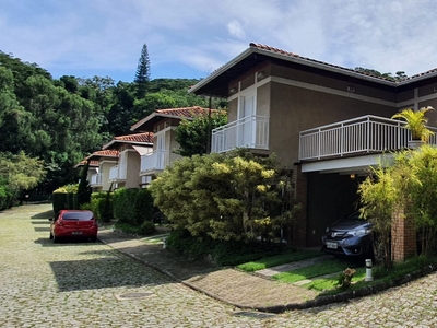 Casa em Nogueira, Petrópolis/RJ de 150m² 3 quartos à venda por R$ 1.249.000,00
