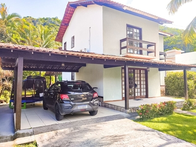 Casa em Piratininga, Niterói/RJ de 250m² 3 quartos para locação R$ 7.000,00/mes