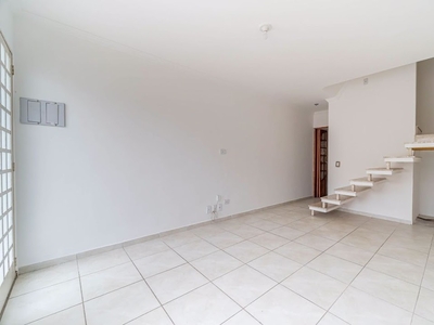 Casa em Vila Monte Serrat, Cotia/SP de 70m² 2 quartos à venda por R$ 246.000,00