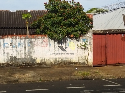 Terreno em Vigilato Pereira, Uberlândia/MG de 200m² à venda por R$ 238.000,00