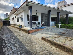 Ampla casa em Tambauzinho