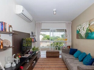 Apartamento à venda em Alto de Pinheiros com 100 m², 3 quartos, 1 suíte, 2 vagas