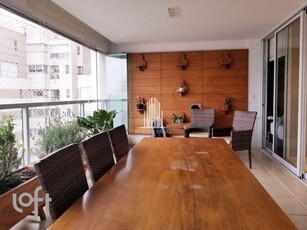 Apartamento à venda em Campo Belo com 220 m², 3 quartos, 3 suítes, 4 vagas