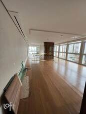 Apartamento à venda em Jardim Paulista com 251 m², 4 quartos, 1 suíte, 2 vagas