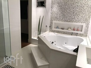 Apartamento à venda em Paraíso com 333 m², 4 quartos, 4 suítes, 5 vagas