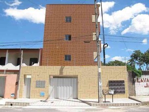 Apartamento com 2 quartos para alugar no bairro Parangaba, 47m²