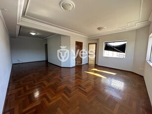 Apartamento em Centro, Araxá/MG de 129m² 3 quartos à venda por R$ 299.000,00