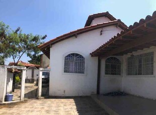 Casa com 3 quartos à venda no bairro Conjunto Cristina (são Benedito), 360m²