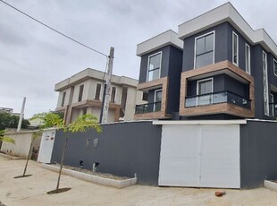 Casa em Campo Grande, Rio de Janeiro/RJ de 130m² 4 quartos à venda por R$ 489.000,00