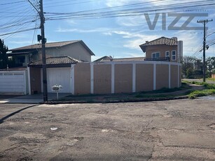 Casa em Carandá Bosque, Campo Grande/MS de 260m² 2 quartos à venda por R$ 849.000,00