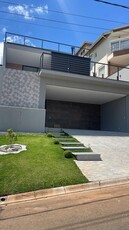 Casa em Centro, Bragança Paulista/SP de 240m² 3 quartos à venda por R$ 2.279.000,00 ou para locação R$ 14.000,00/mes