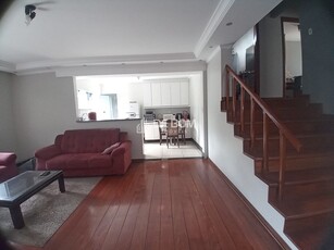 Casa em Jardim Quisisana, Poços de Caldas/MG de 156m² 3 quartos à venda por R$ 689.000,00