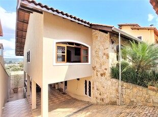 Casa em Jardim Sabiá, Cotia/SP de 247m² 2 quartos à venda por R$ 849.000,00