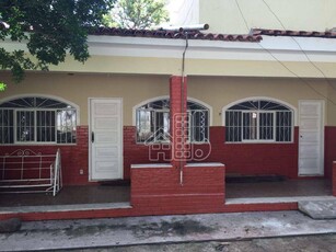 Casa em Pendotiba, Niterói/RJ de 300m² 3 quartos à venda por R$ 799.000,00