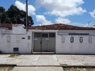 Casa em Santa Tereza, Parnamirim/RN de 120m² 2 quartos à venda por R$ 179.000,00