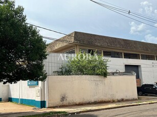Galpão em Boa Vista, Londrina/PR de 4136m² à venda por R$ 21.999.000,00 ou para locação R$ 70.000,00/mes
