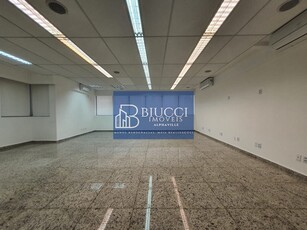 Sala em Cambuí, Campinas/SP de 130m² para locação R$ 6.500,00/mes