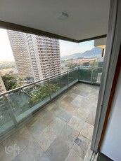 Apartamento à venda em Barra da Tijuca com 43 m², 1 quarto, 1 vaga