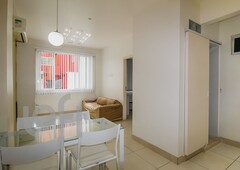 Apartamento à venda em Copacabana com 49 m², 1 quarto, 1 suíte