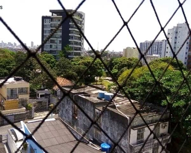 1 dormitório na Rua Glicéria Santos