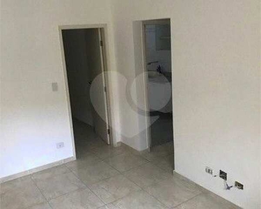 APARTAMENTO À VENDA