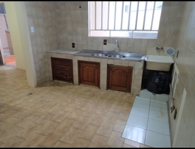 Apartamento no Bairro Garcia em Blumenau com 2 Dormitórios (1 suíte) e 100 m²