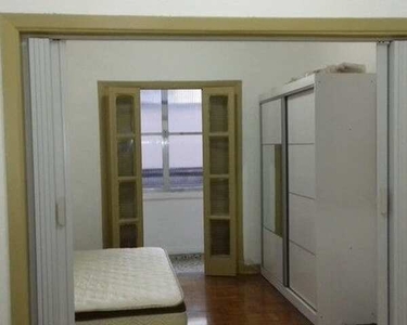 Apartamento no Ed. Sta Madalena com 1 dorm e 38m, Boqueirão - Santos