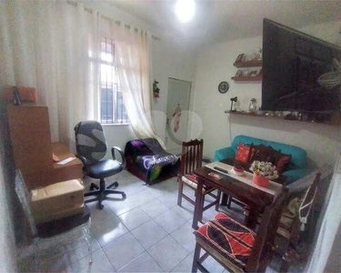 Apartamento tipo casa de 02 quartos com quintal