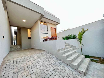 Casa com 3 quartos à venda no bairro Portal do Sol, 183m²