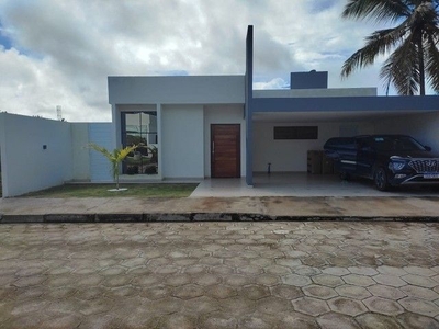 Casa com piscina em condomínio na Massagueira - 3/4 área gourmet lote 300m2