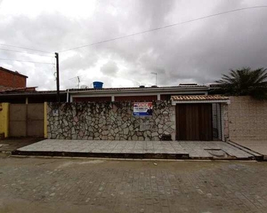 Casa na laje com 3 dormitórios no Salvador Lira - Tabuleiro do Martins - Maceió/AL
