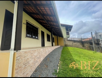 Casa no Bairro Fortaleza Alta em Blumenau com 3 Dormitórios (1 suíte) e 99.45 m²