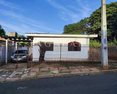 Casa para Venda em Maringá, Vila Esperança, 2 dormitórios, 1 banheiro, 3 vagas