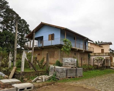 Oportunidade: Casa dupla esquina enorme com casa de dois pisos em Parobé RS