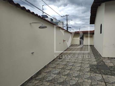 Casa à venda, com três dormitórios, suíte, quintal no Ingá Baixo, BETIM - MG